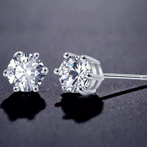 Round CZ Zircon Stud Earrings - Picture 2 of 5